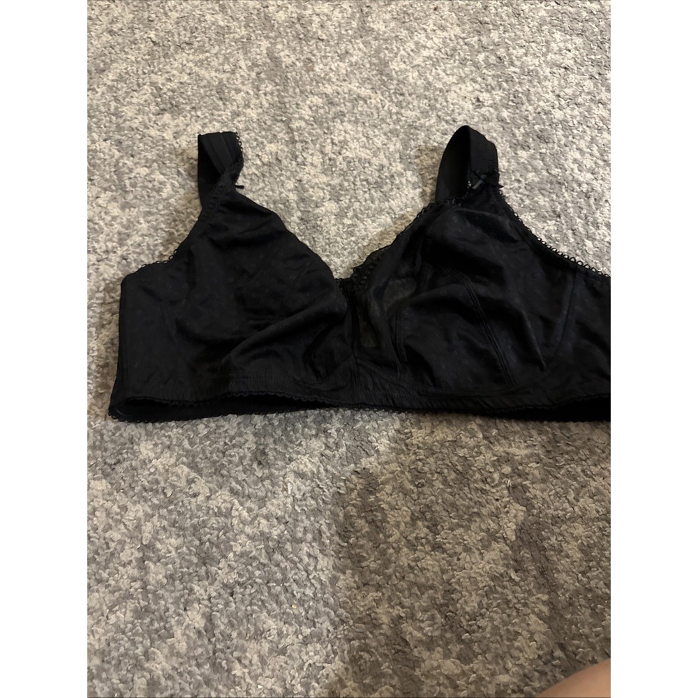 COMFORT CHOICE Women's Black Wireless Bra Size 48 C Lace Detail
